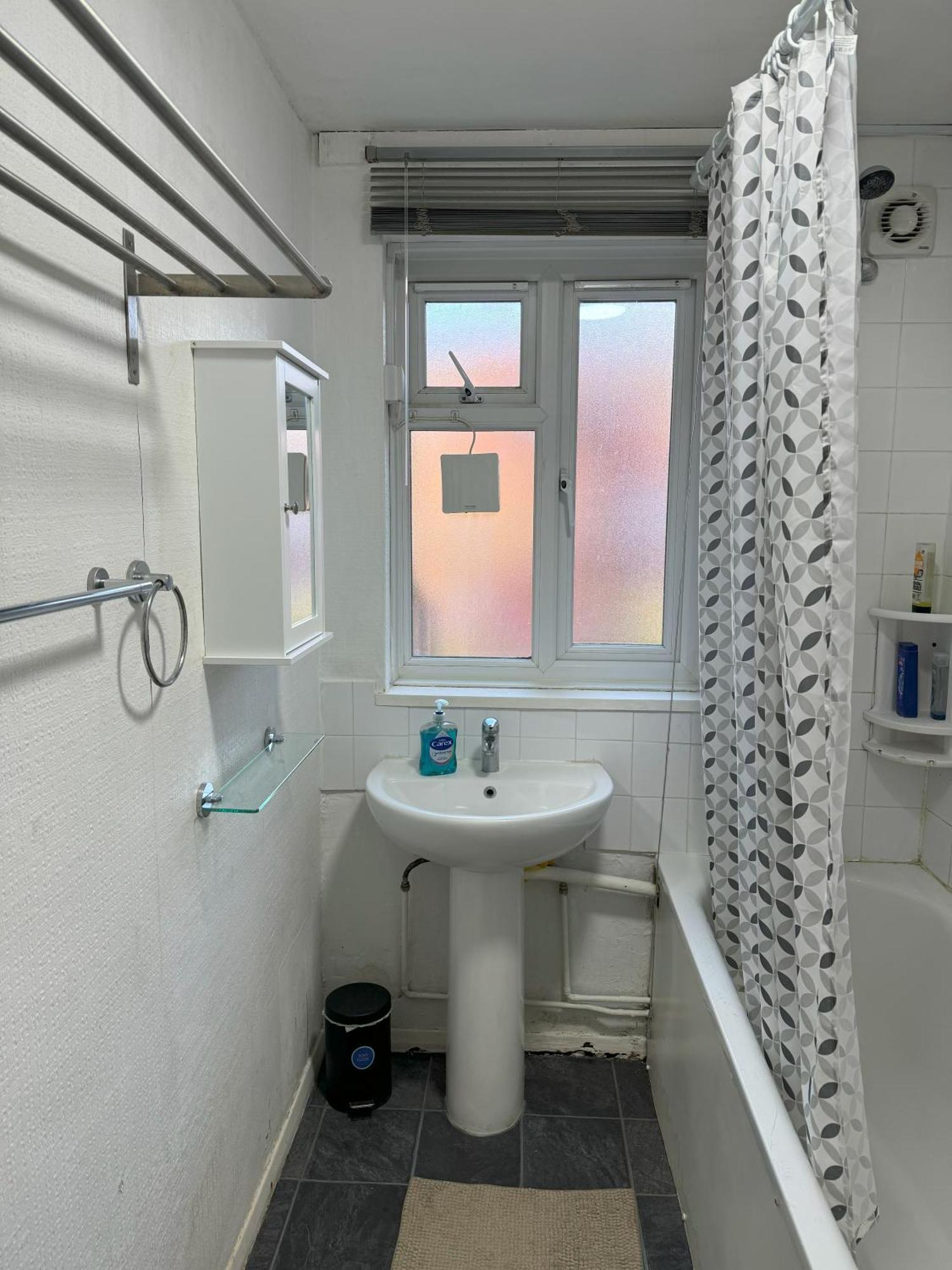 Lovely One Bed Apartment To Rent London Exterior photo